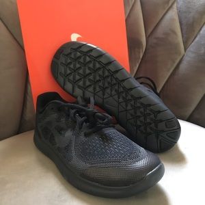 Nike Free RN Sneakers